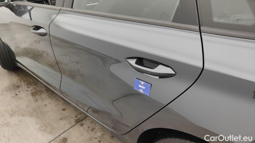 Audi  A3 Audi  Sportback 2.0 30 TDi 85kW 5d #44
