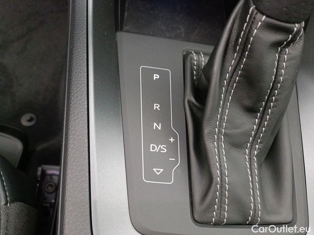 Audi  Q3 AUDI  SPORTBACK 45 TFSIe 245 S Line S tronic (EU6d-TEMP) 5d  #23