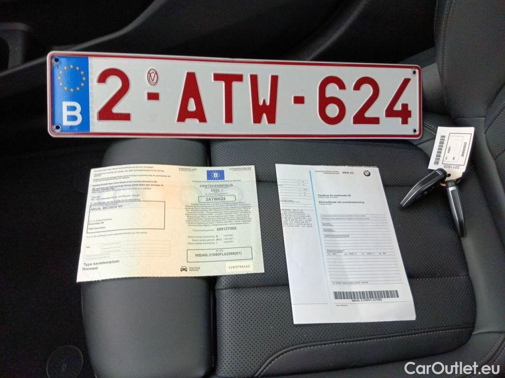 Bmw  Serie 3 BMW 3 Reeks Touring 318dA (100 kW) 5d #4