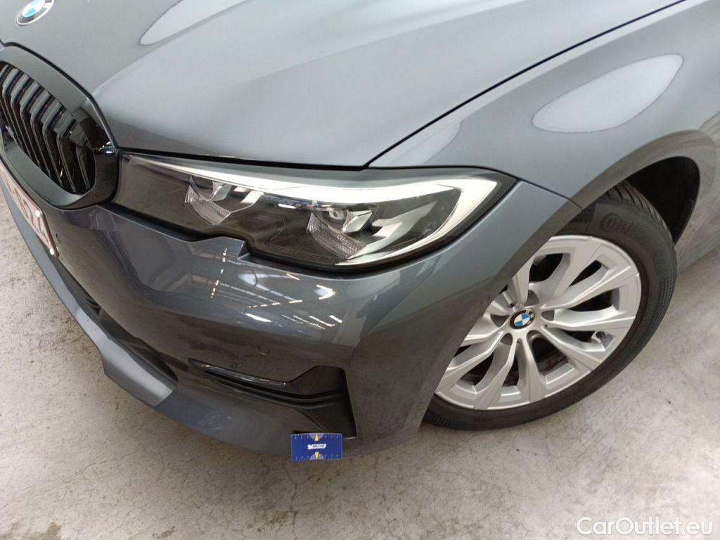 Bmw  Serie 3 BMW 3 Reeks Touring 318dA (100 kW) 5d #36
