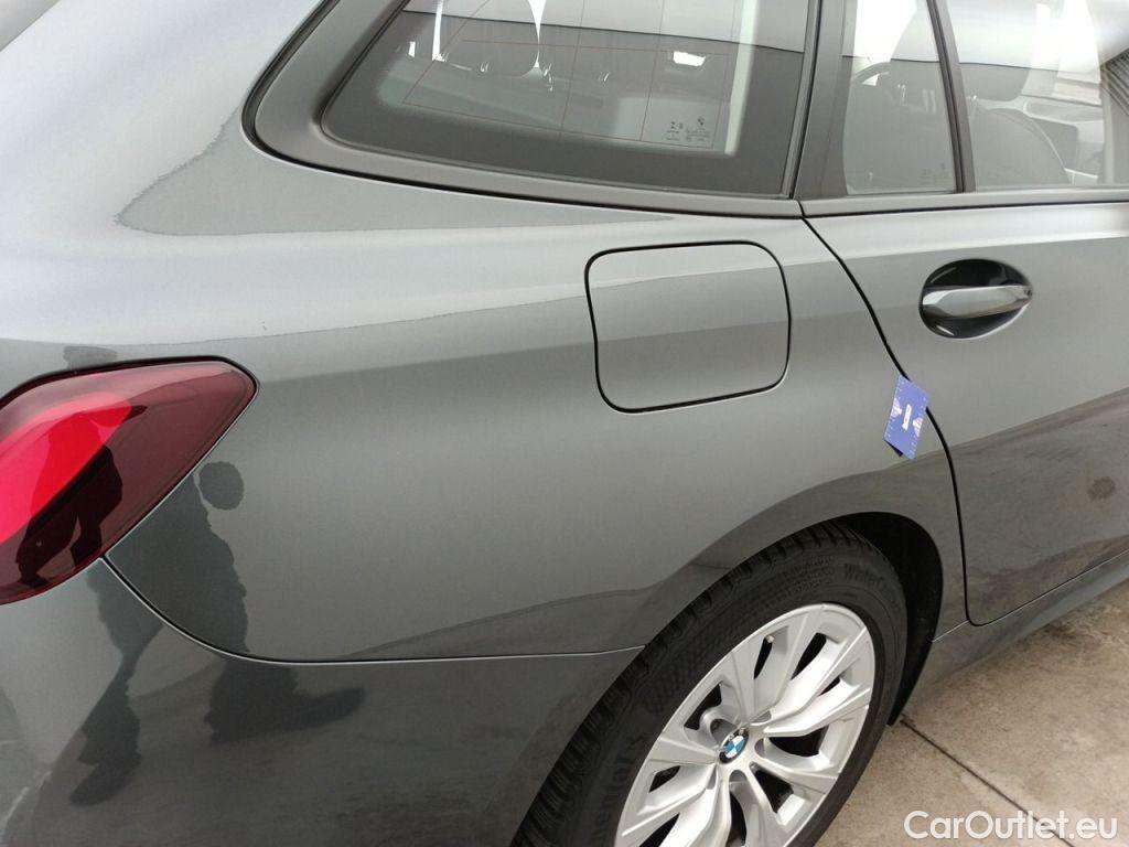 Bmw  Serie 3 BMW 3 Reeks Touring 318dA (100 kW) 5d #23