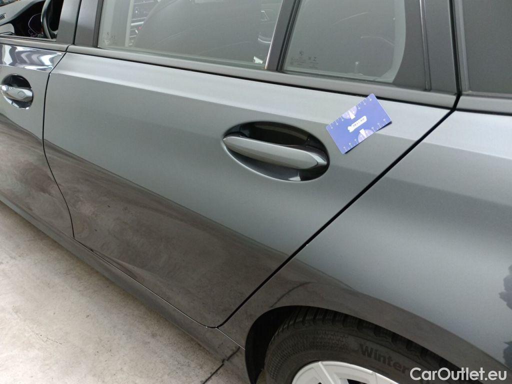 Bmw  Serie 3 BMW 3 Reeks Touring 318dA (100 kW) 5d #43