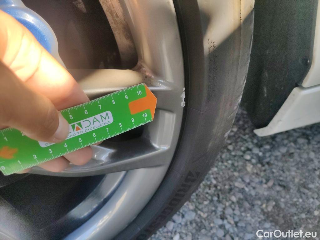  Bmw  Serie 1 BMW  / 2015 / 3P / berlina con portón M140iA xDrive #2