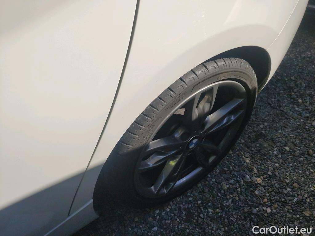  Bmw  Serie 1 BMW  / 2015 / 3P / berlina con portón M140iA xDrive #3