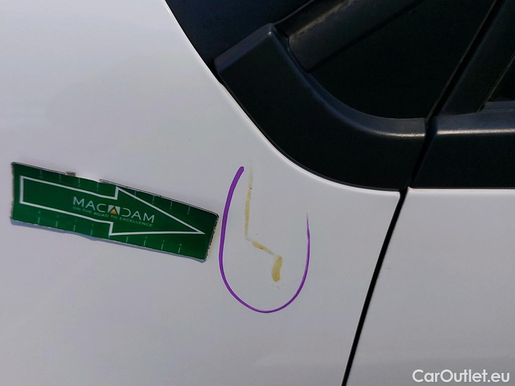  Citroen  C3 CITROEN  / 2016 / 5P / berlina con portón PureTech 60KW (83CV) FEEL #30