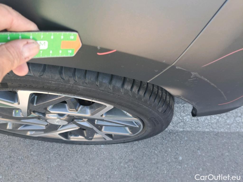  Hyundai  Konna HYUNDAI Kona / 2017 / 5P / todoterreno 1.6 GDI HEV Style Sky DCT #9