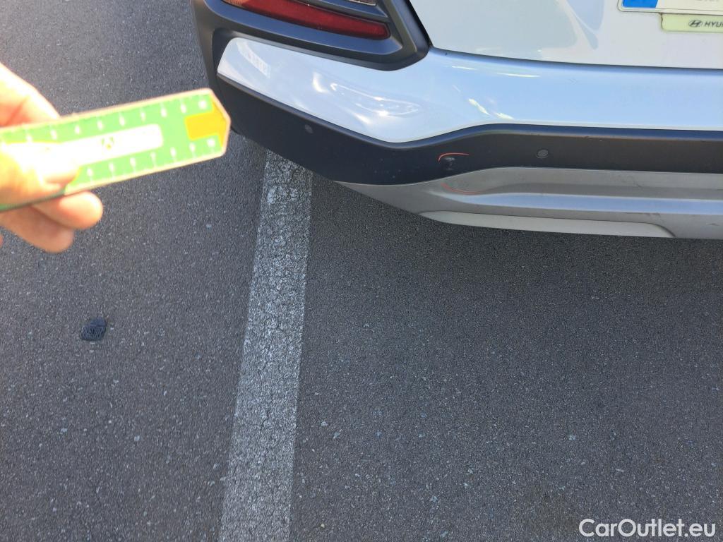  Hyundai  Konna HYUNDAI Kona / 2017 / 5P / todoterreno 1.6 GDI HEV Style Sky DCT #3