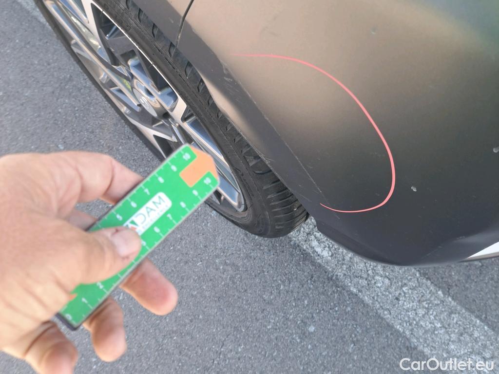  Hyundai  Konna HYUNDAI Kona / 2017 / 5P / todoterreno 1.6 GDI HEV Style Sky DCT #5