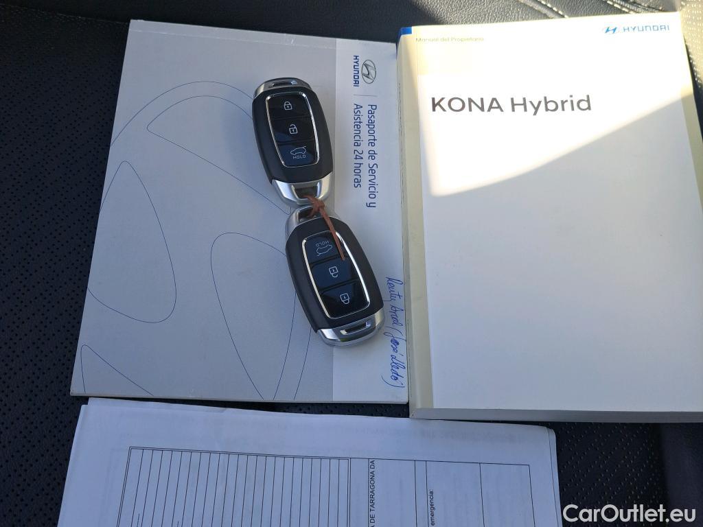  Hyundai  Konna HYUNDAI Kona / 2017 / 5P / todoterreno 1.6 GDI HEV Style Sky DCT #2