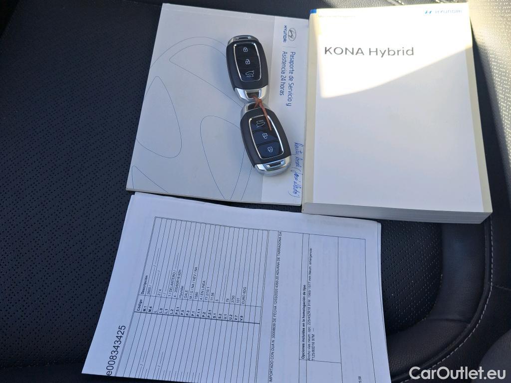  Hyundai  Konna HYUNDAI Kona / 2017 / 5P / todoterreno 1.6 GDI HEV Style Sky DCT #1