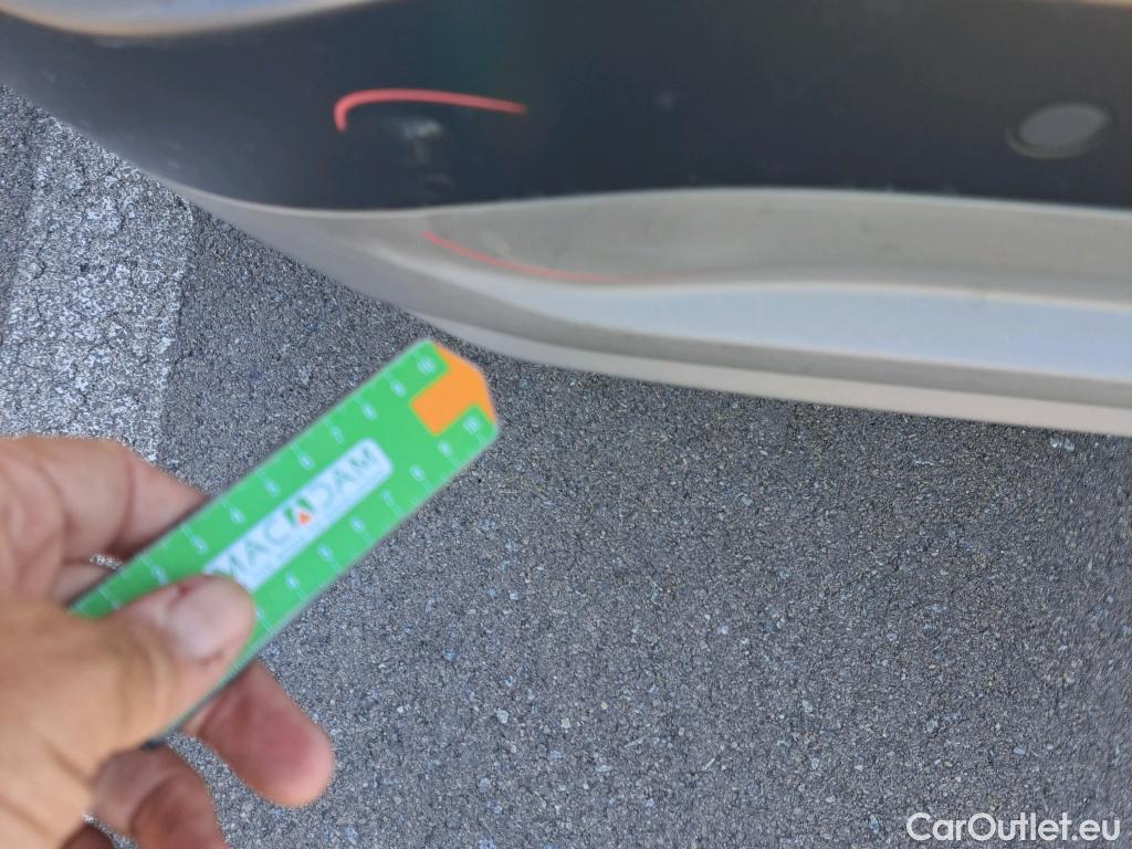  Hyundai  Konna HYUNDAI Kona / 2017 / 5P / todoterreno 1.6 GDI HEV Style Sky DCT #7