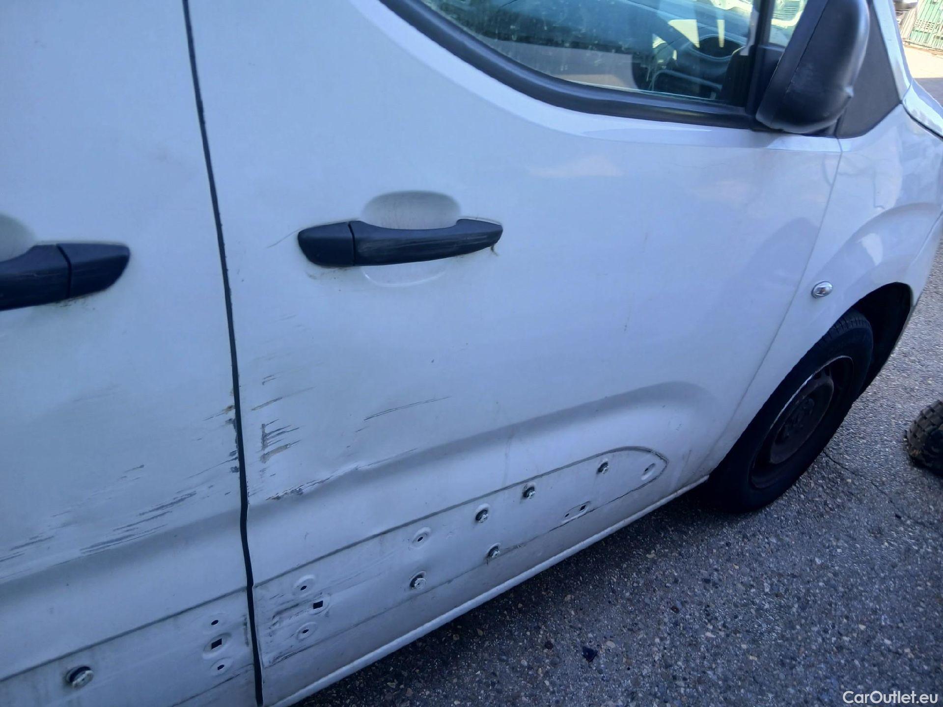  Citroen  Berlingo CITROEN  / 2018 / 3P / furgón derivado de turismo Talla M BlueHDi 100 CONTROL (AC) #46