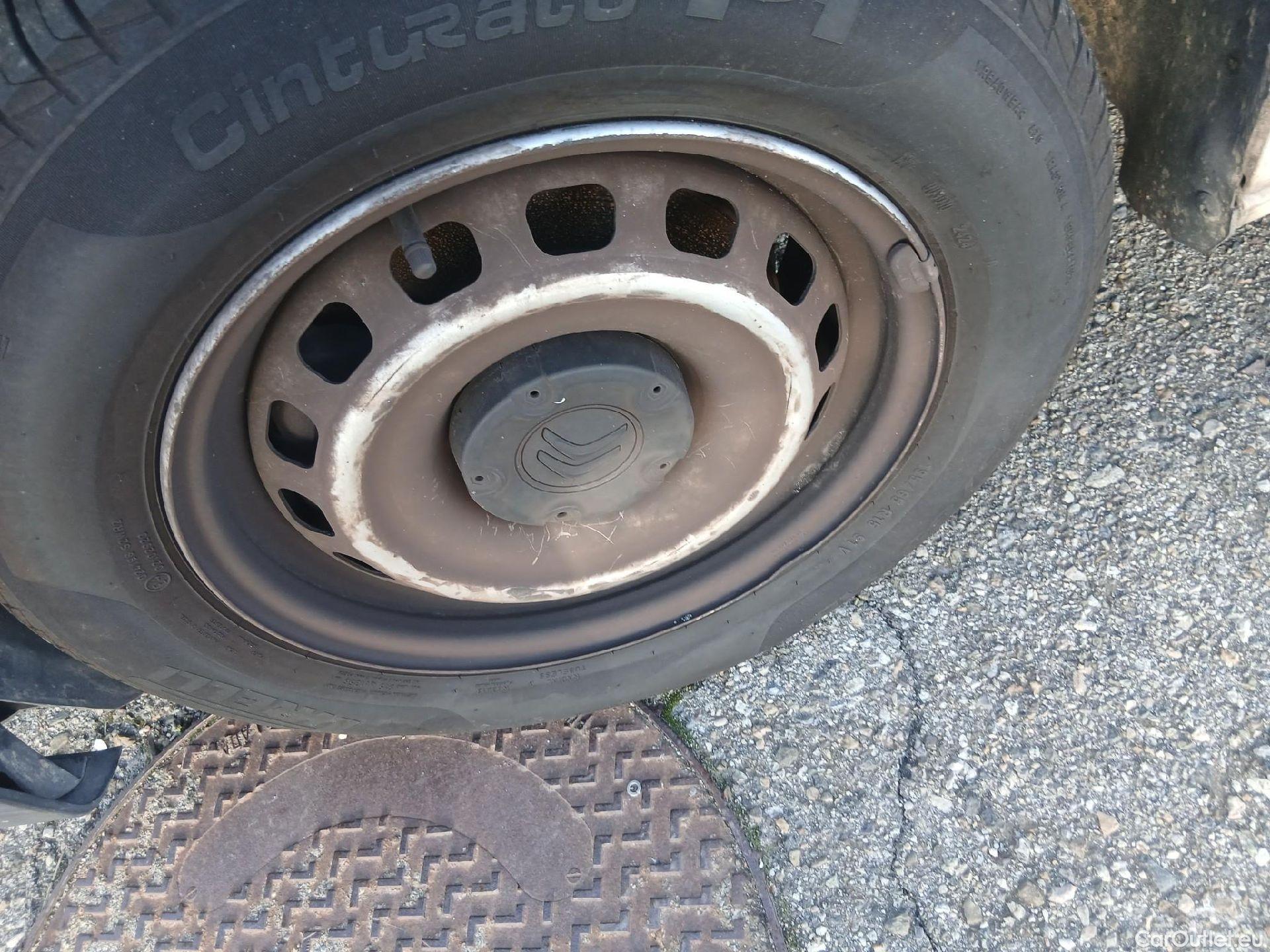  Citroen  Berlingo CITROEN  / 2018 / 3P / furgón derivado de turismo Talla M BlueHDi 100 CONTROL (AC) #25