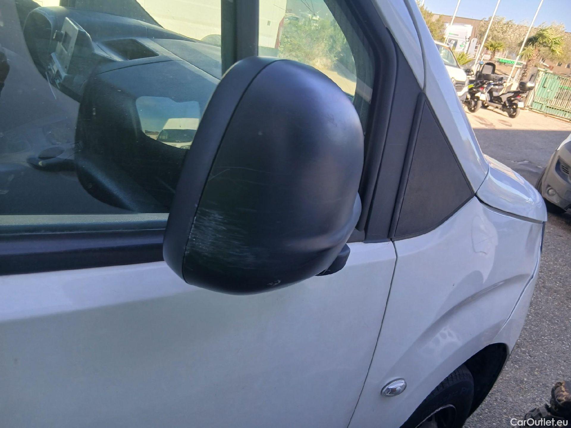  Citroen  Berlingo CITROEN  / 2018 / 3P / furgón derivado de turismo Talla M BlueHDi 100 CONTROL (AC) #50