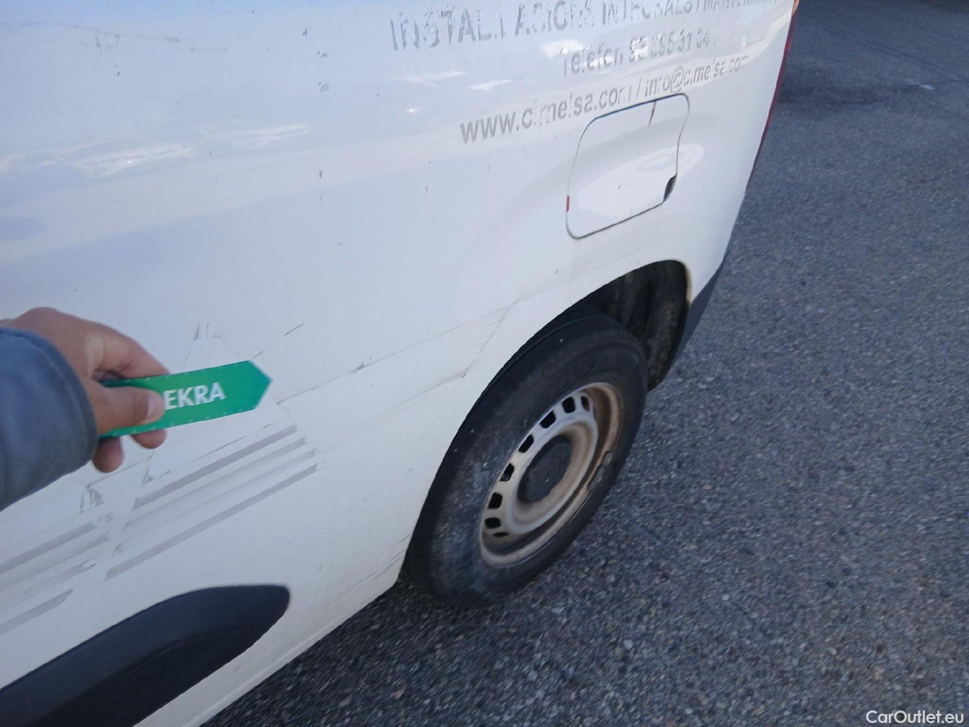  Citroen  Berlingo CITROEN  / 2018 / 3P / furgón derivado de turismo Talla M BlueHDi 100 CONTROL (AC) #29