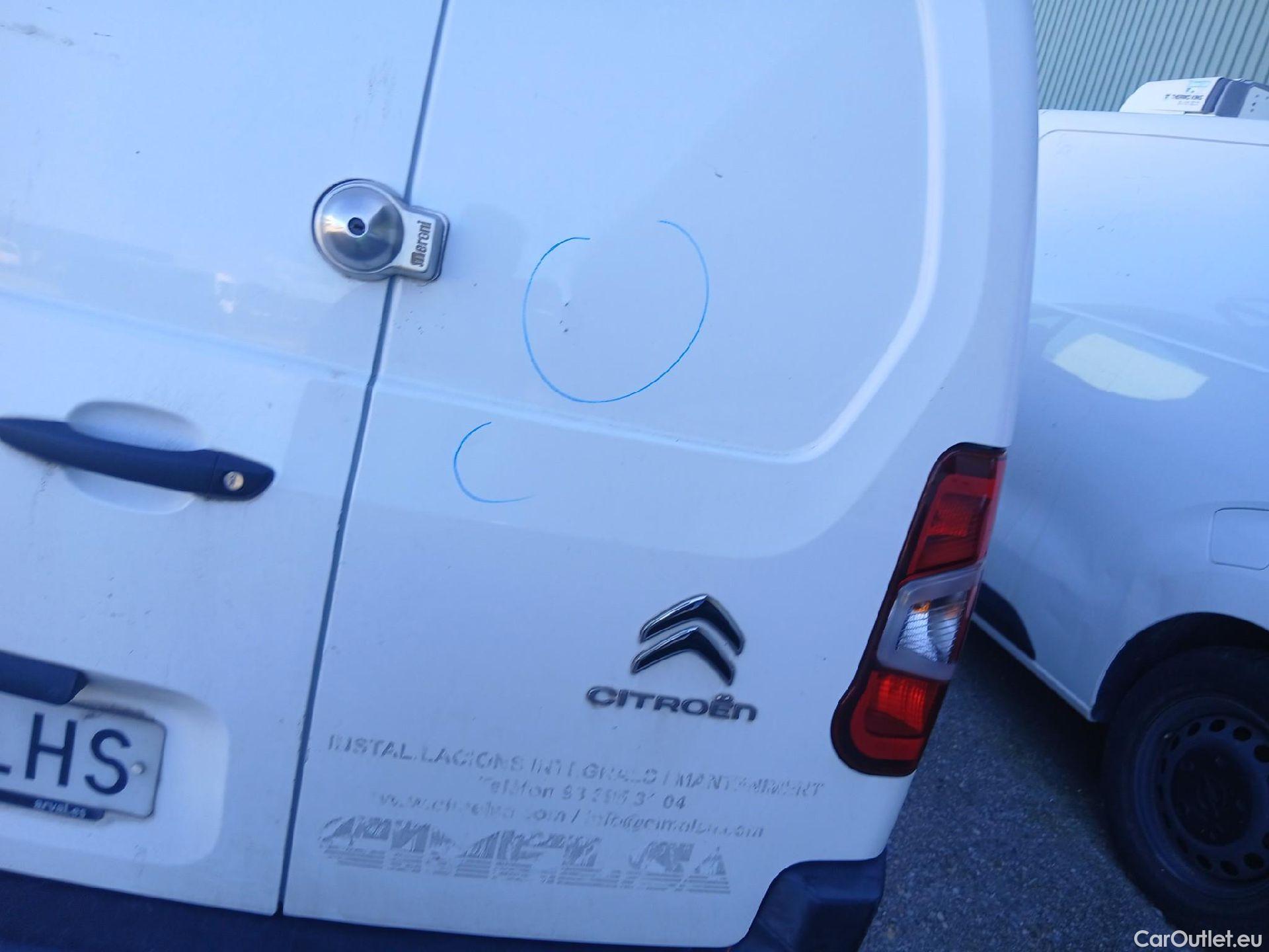  Citroen  Berlingo CITROEN  / 2018 / 3P / furgón derivado de turismo Talla M BlueHDi 100 CONTROL (AC) #37