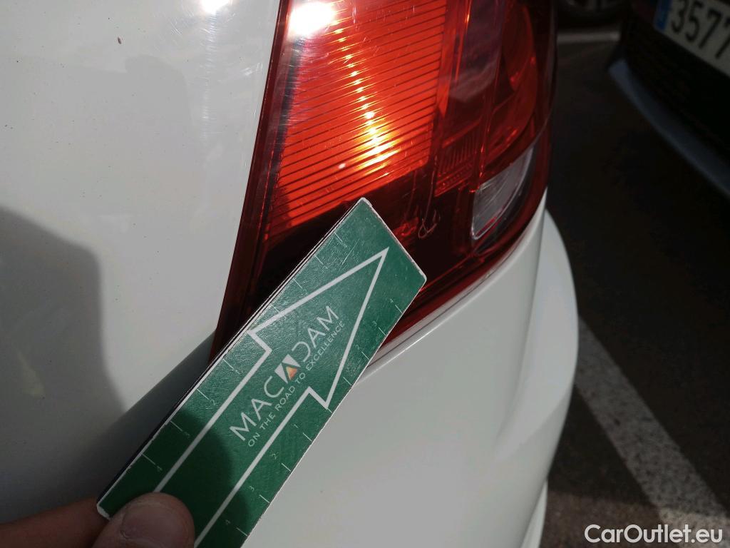  Volkswagen  Golf  VOLKSWAGEN 5p 7G berlina con portón Edition 1.6 TDI 110CV BMT #50