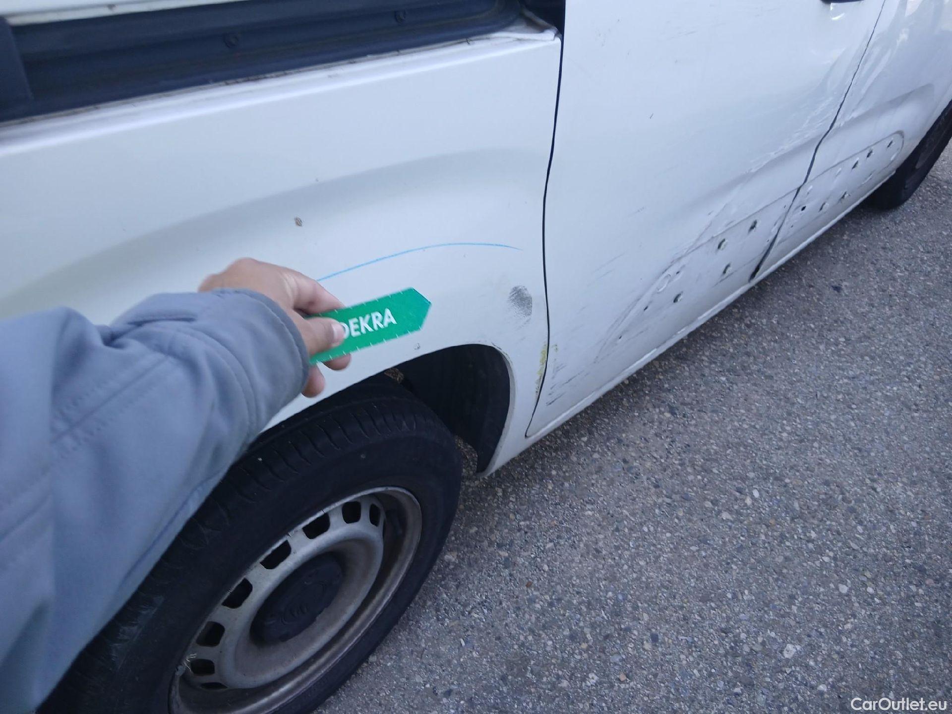  Citroen  Berlingo CITROEN  / 2018 / 3P / furgón derivado de turismo Talla M BlueHDi 100 CONTROL (AC) #41