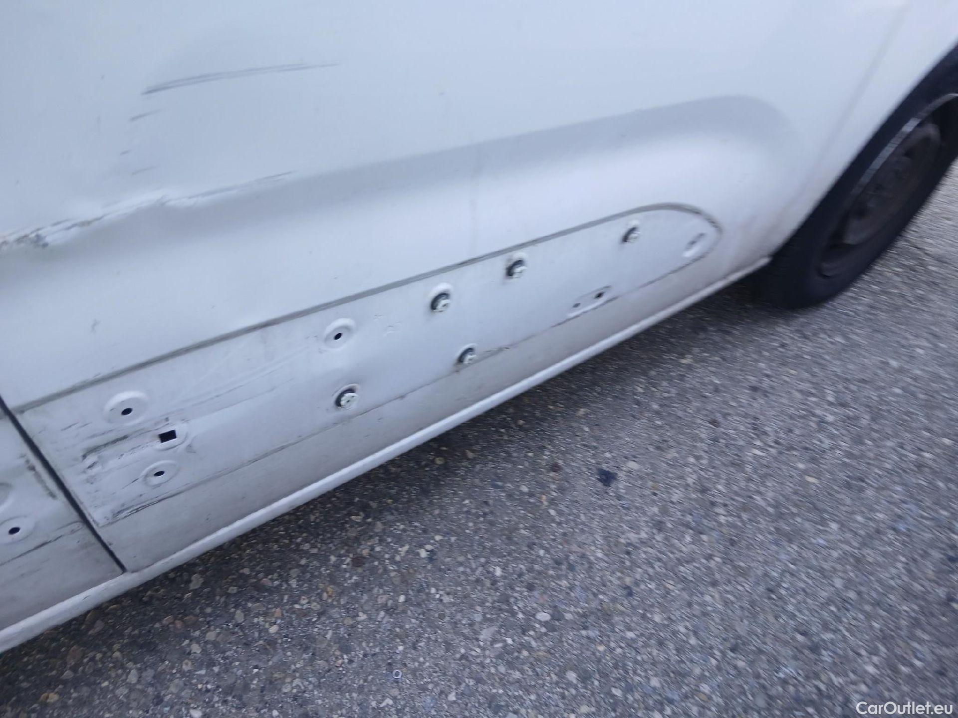  Citroen  Berlingo CITROEN  / 2018 / 3P / furgón derivado de turismo Talla M BlueHDi 100 CONTROL (AC) #48