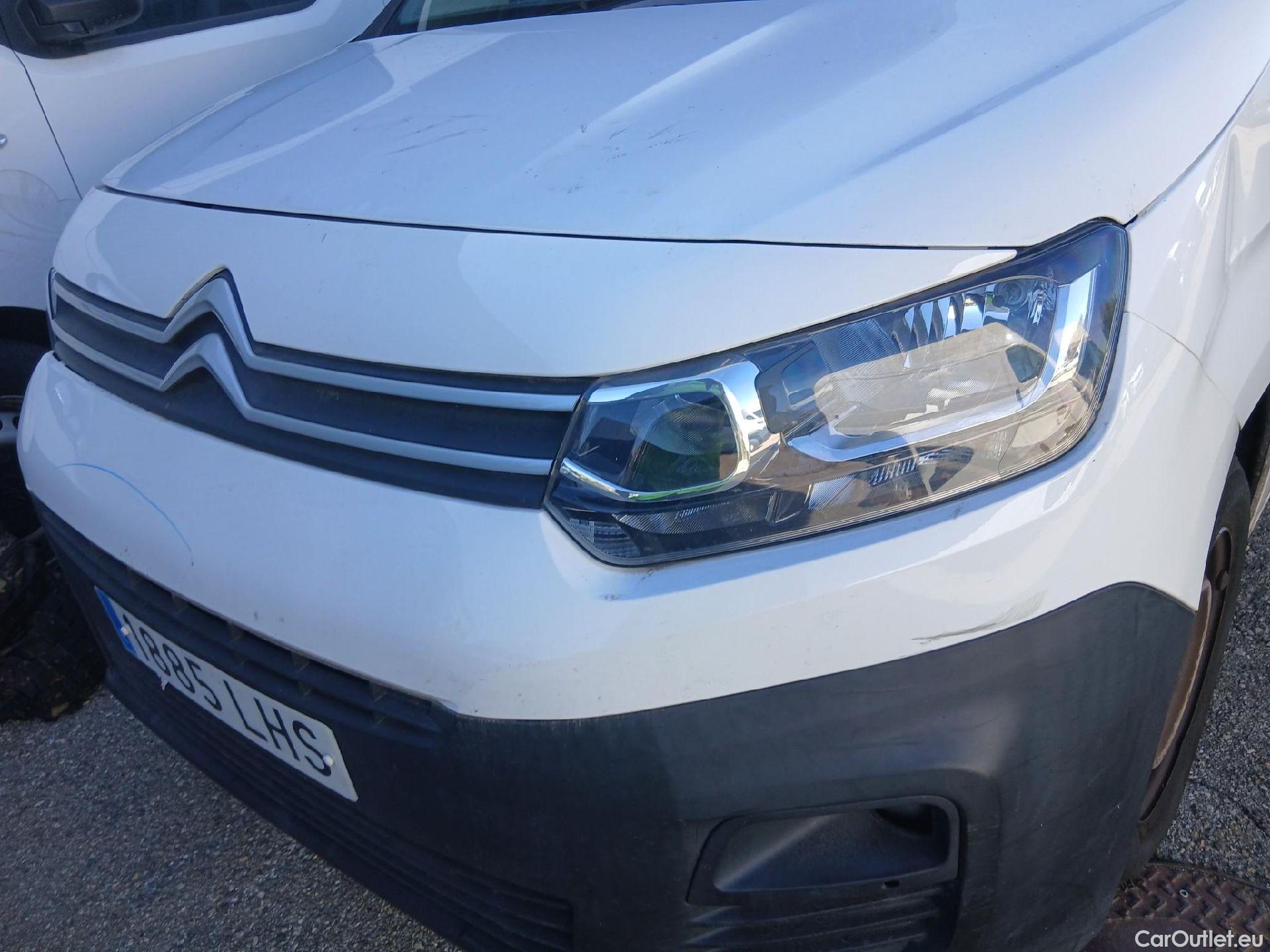  Citroen  Berlingo CITROEN  / 2018 / 3P / furgón derivado de turismo Talla M BlueHDi 100 CONTROL (AC) #14