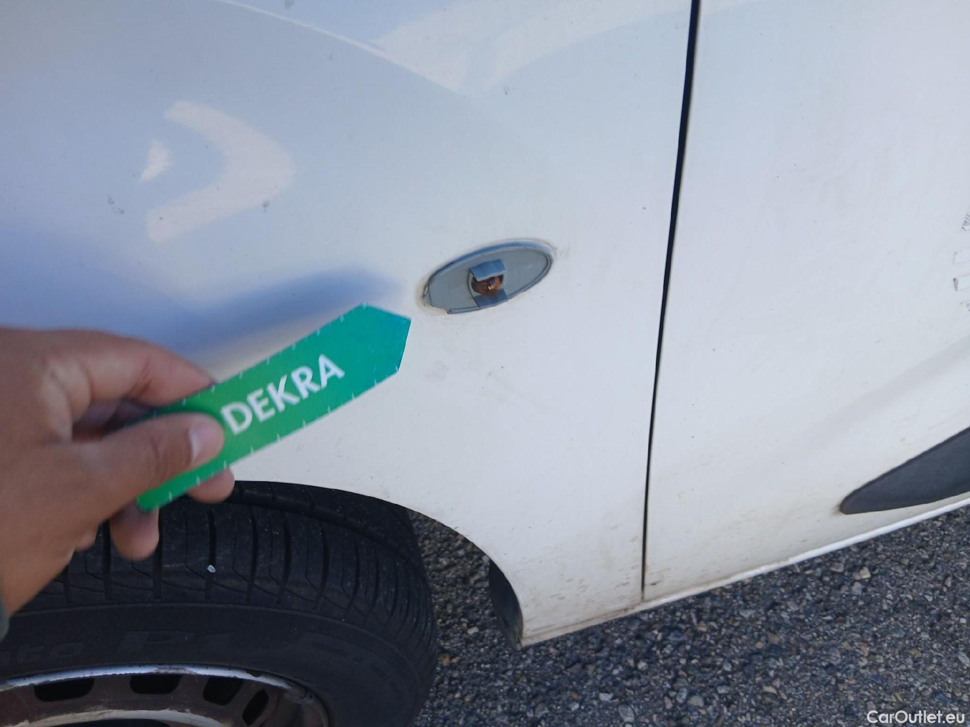  Citroen  Berlingo CITROEN  / 2018 / 3P / furgón derivado de turismo Talla M BlueHDi 100 CONTROL (AC) #23