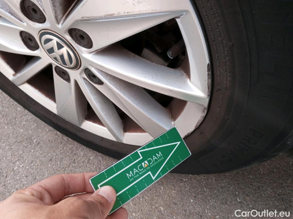  Volkswagen  Golf  VOLKSWAGEN 5p 7G berlina con portón Edition 1.6 TDI 110CV BMT #26