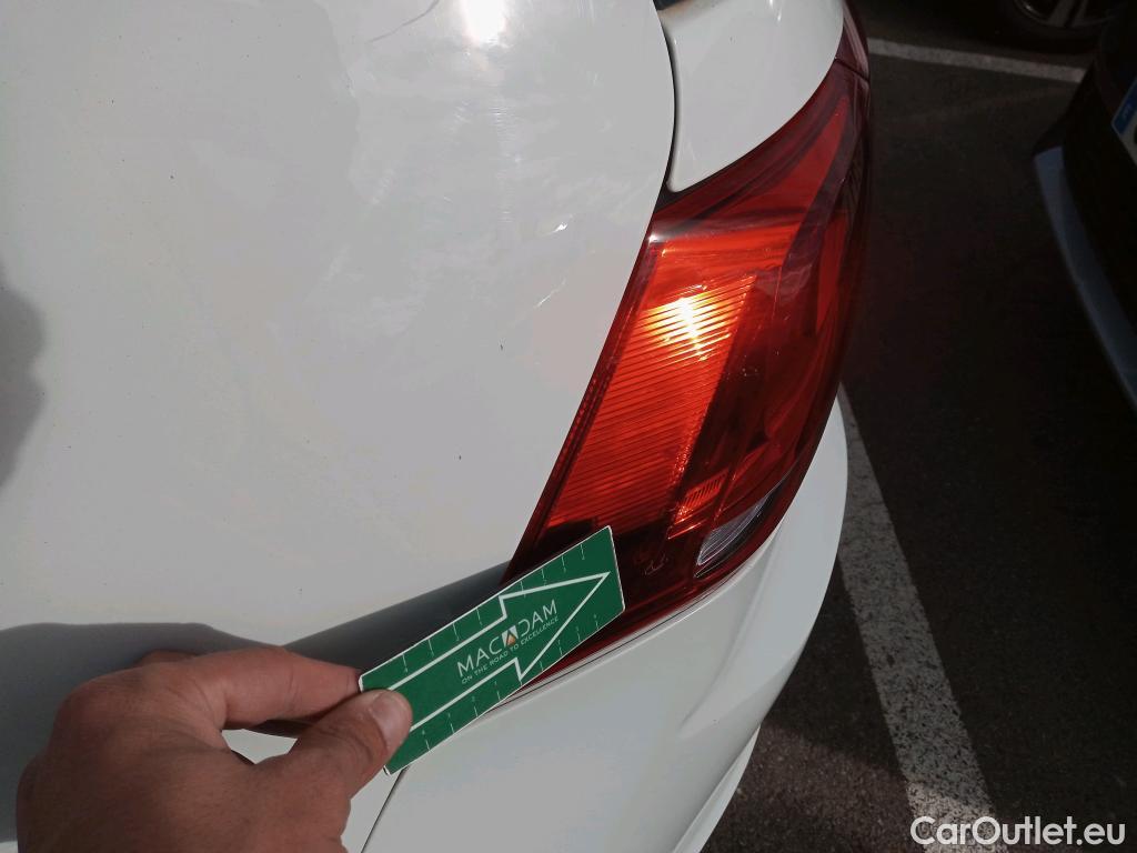  Volkswagen  Golf  VOLKSWAGEN 5p 7G berlina con portón Edition 1.6 TDI 110CV BMT #51