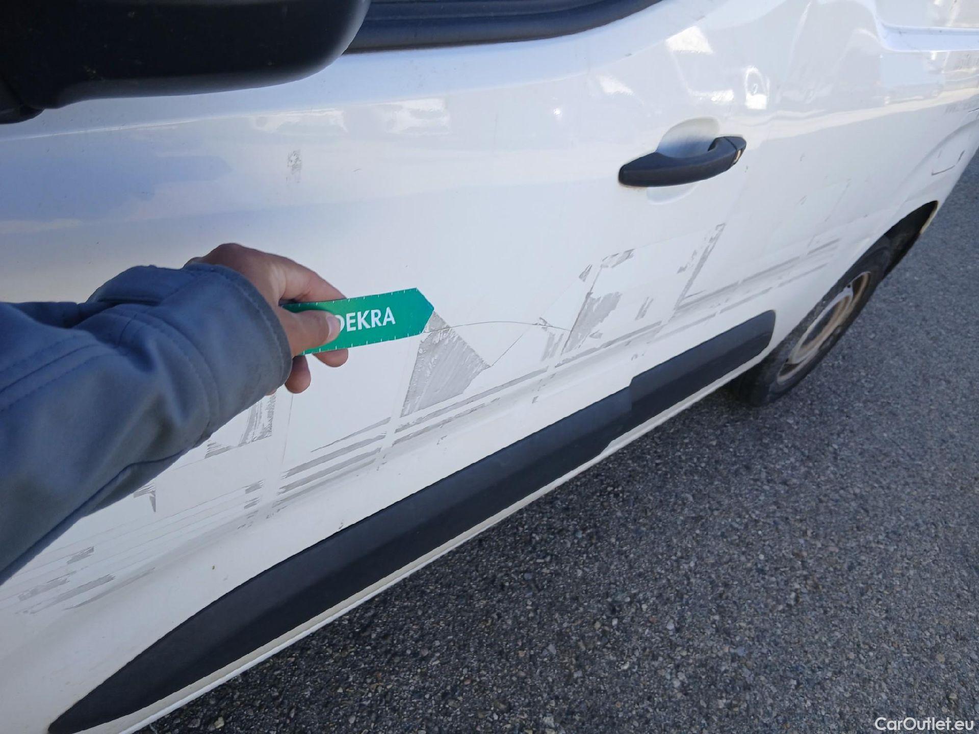  Citroen  Berlingo CITROEN  / 2018 / 3P / furgón derivado de turismo Talla M BlueHDi 100 CONTROL (AC) #27