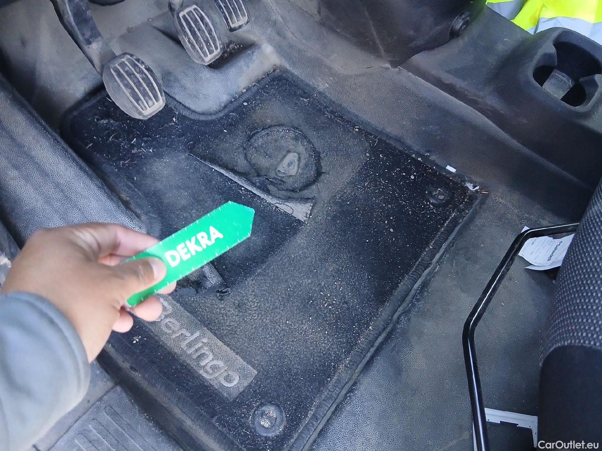  Citroen  Berlingo CITROEN  / 2018 / 3P / furgón derivado de turismo Talla M BlueHDi 100 CONTROL (AC) #5