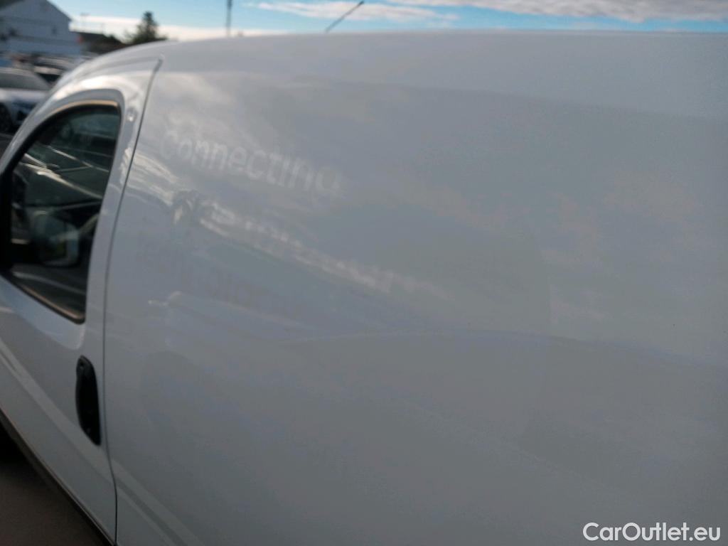  Fiat  Fiorino FIAT  / 2016 / 4P / furgón derivado de turismo Cargo SX N1 1.3 MJet 70 kW (95 CV) #19