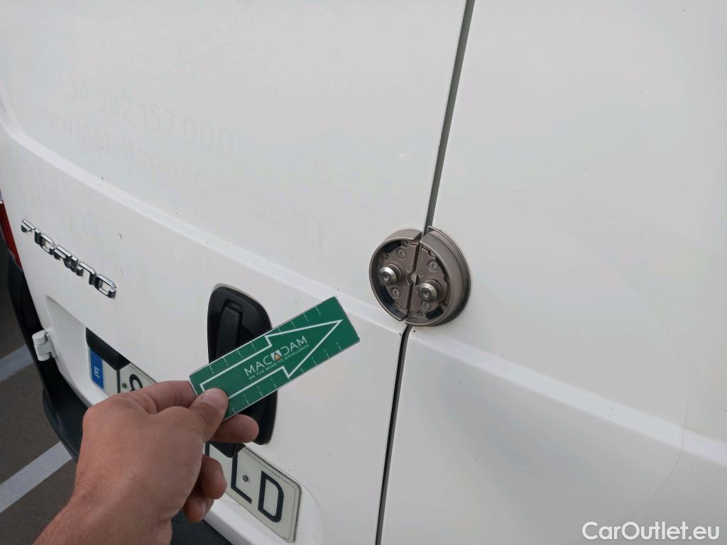  Fiat  Fiorino FIAT  / 2016 / 4P / furgón derivado de turismo Cargo SX N1 1.3 MJet 70 kW (95 CV) #27