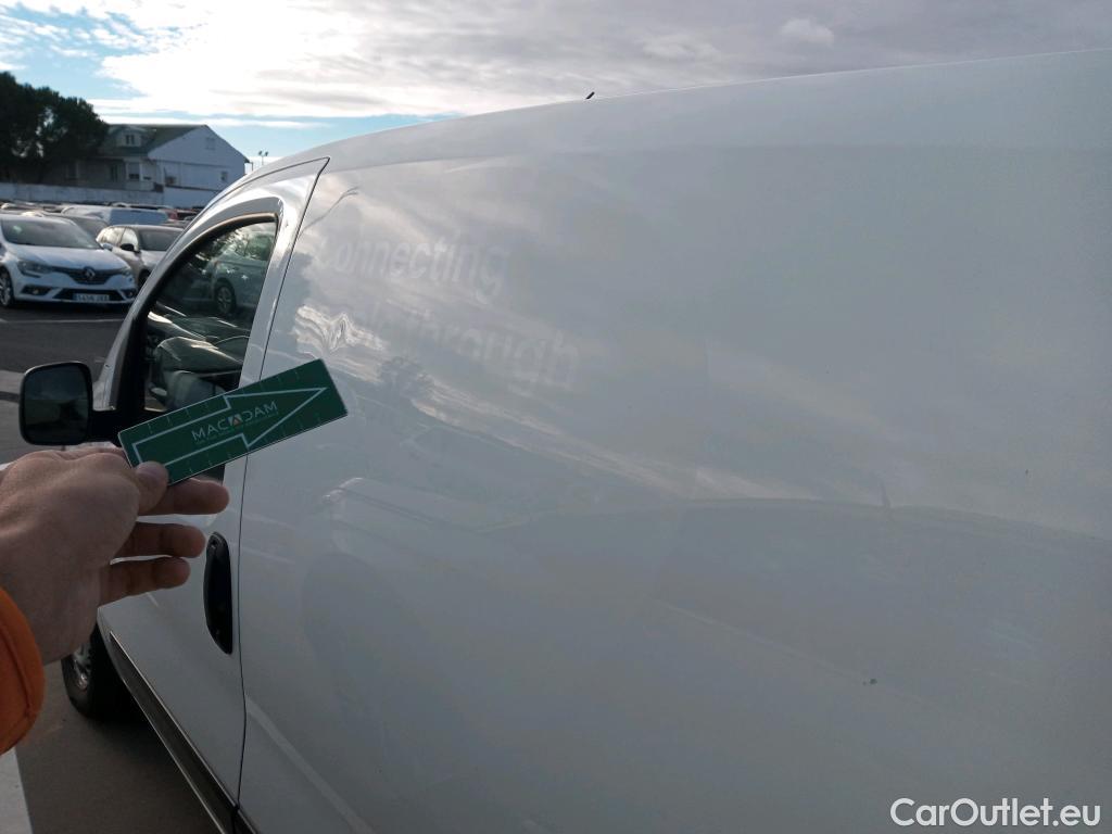  Fiat  Fiorino FIAT  / 2016 / 4P / furgón derivado de turismo Cargo SX N1 1.3 MJet 70 kW (95 CV) #31