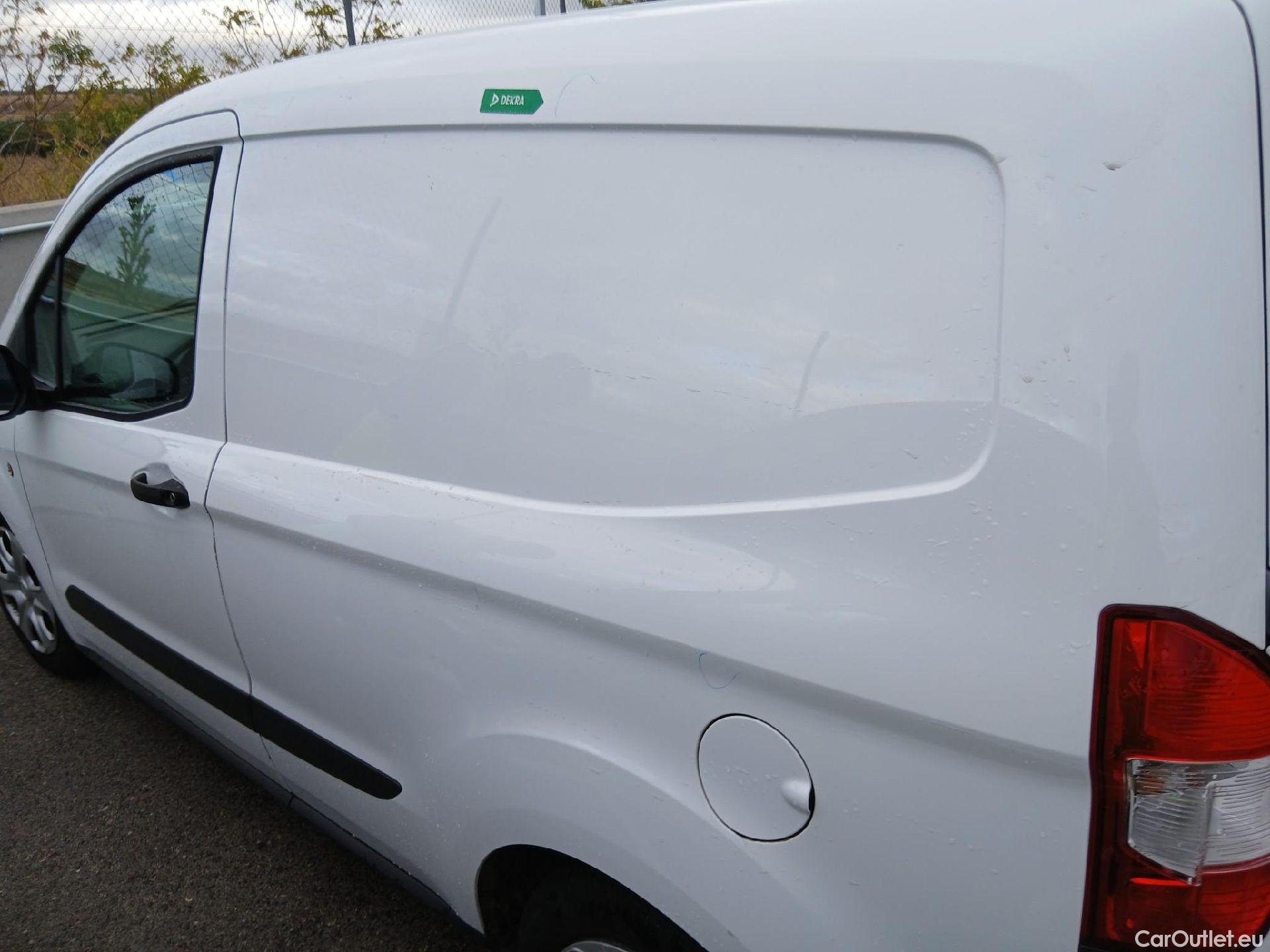 Ford  Transit FORD  Courier/2014/4P/furgón der.turis Van 1.5 TDCi 75kW Trend #17