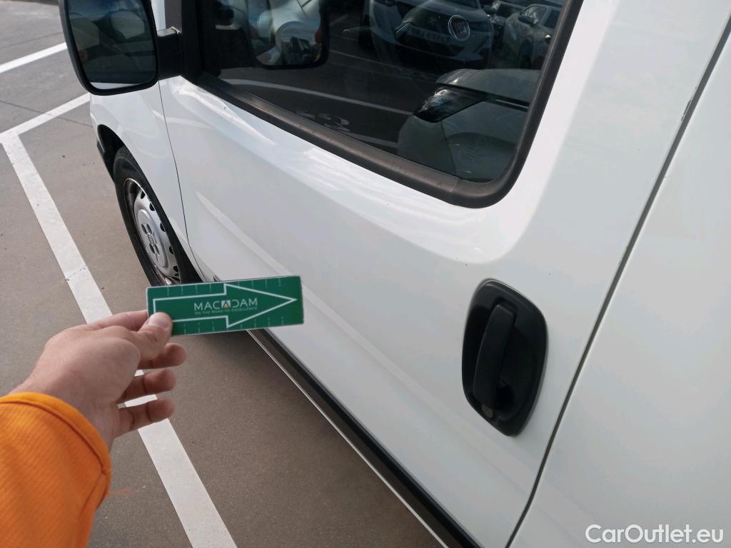  Fiat  Fiorino FIAT  / 2016 / 4P / furgón derivado de turismo Cargo SX N1 1.3 MJet 70 kW (95 CV) #39