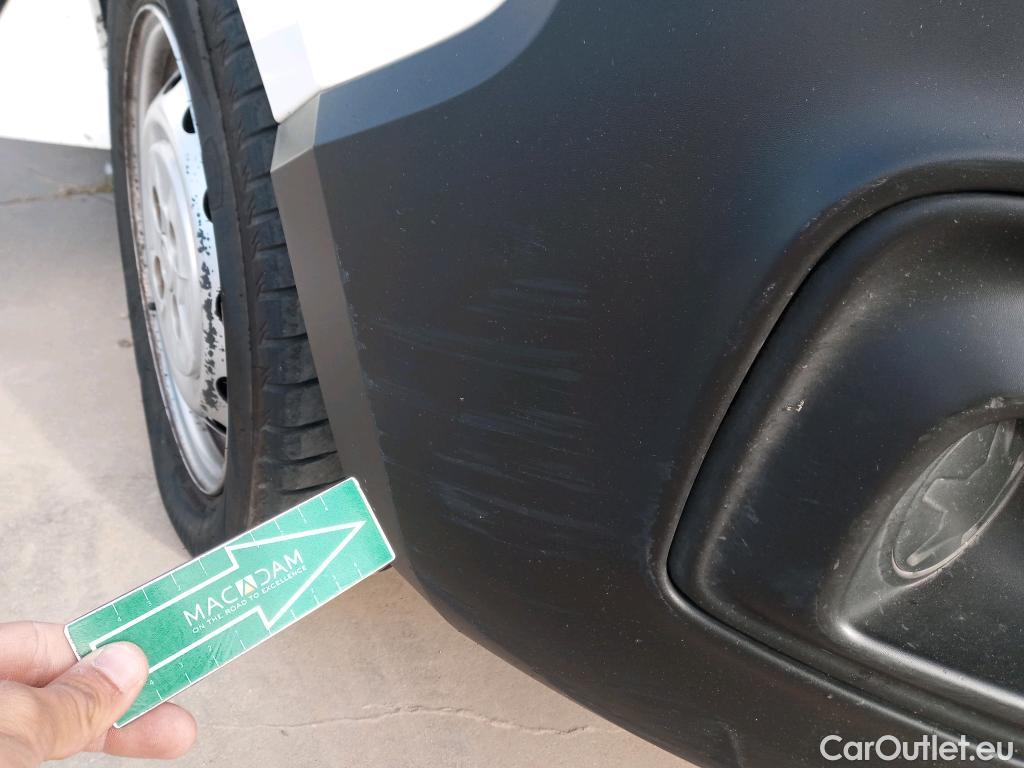  Fiat  Fiorino FIAT  / 2016 / 4P / furgón derivado de turismo Cargo SX N1 1.3 MJet 70 kW (95 CV) #22