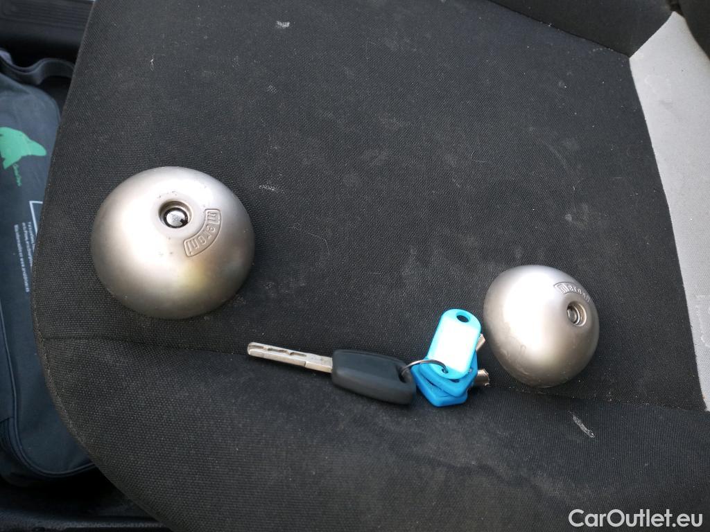  Fiat  Fiorino FIAT  / 2016 / 4P / furgón derivado de turismo Cargo SX N1 1.3 MJet 70 kW (95 CV) #27