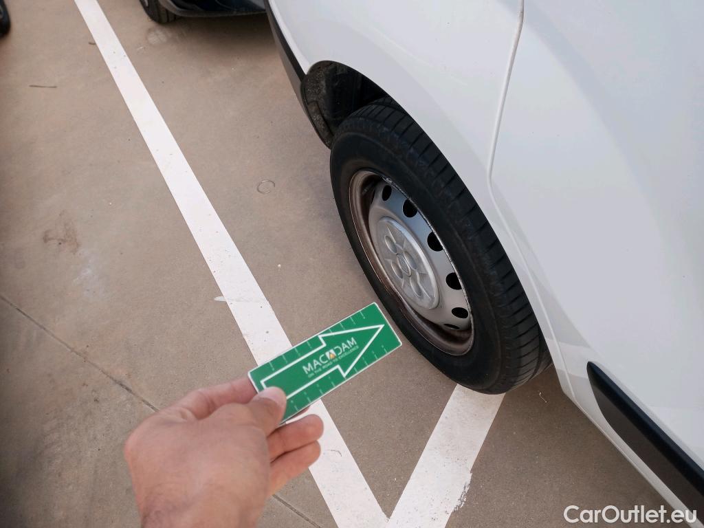  Fiat  Fiorino FIAT  / 2016 / 4P / furgón derivado de turismo Cargo SX N1 1.3 MJet 70 kW (95 CV) #12