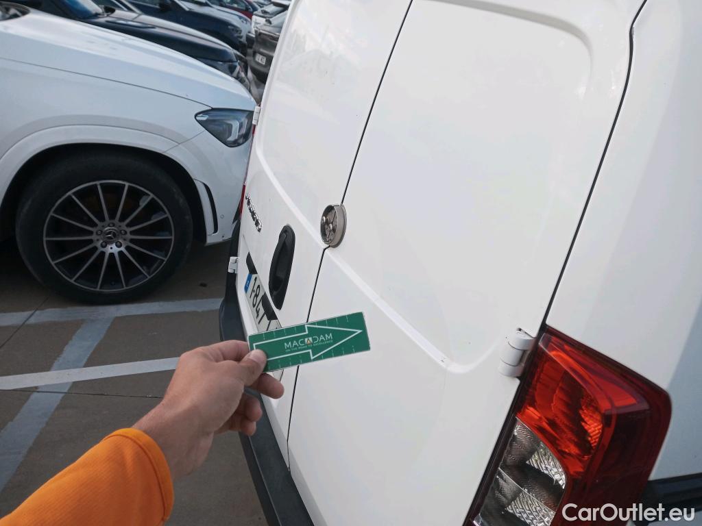  Fiat  Fiorino FIAT  / 2016 / 4P / furgón derivado de turismo Cargo SX N1 1.3 MJet 70 kW (95 CV) #4