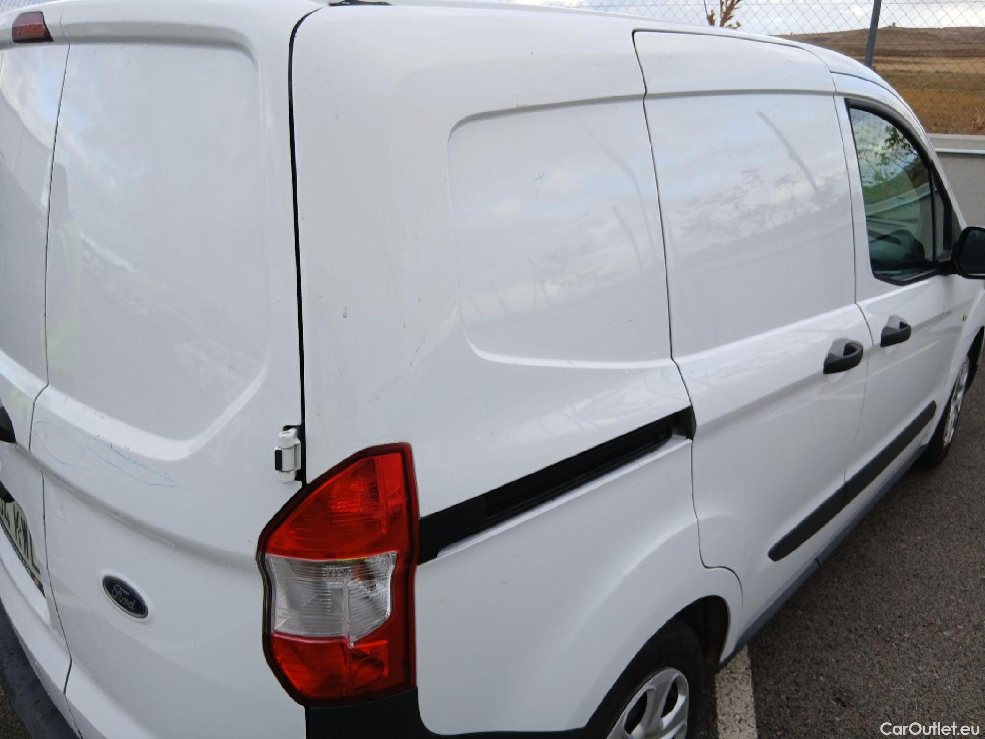 Ford  Transit FORD  Courier/2014/4P/furgón der.turis Van 1.5 TDCi 75kW Trend #25