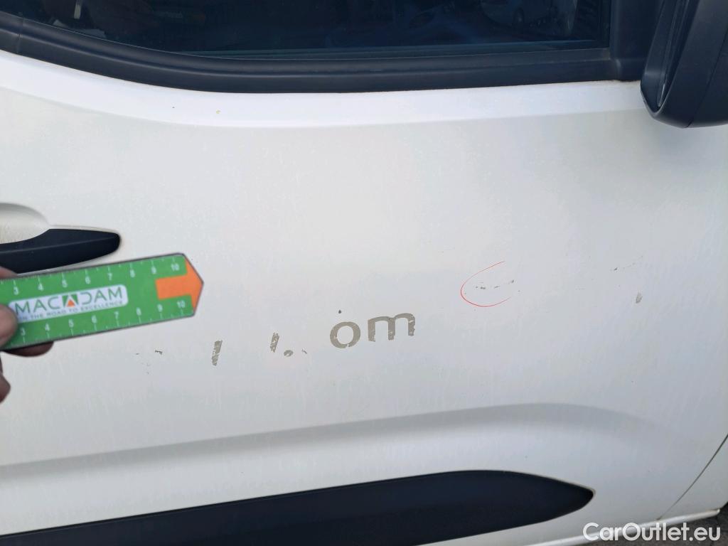  Citroen  Berlingo CITROEN  / 2018 / 3P / furgón derivado de turismo Talla M BlueHDi 73kW CONTROL #40