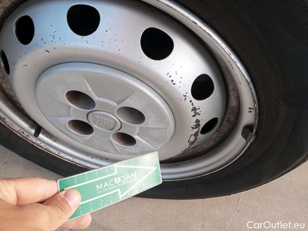  Fiat  Fiorino FIAT  / 2016 / 4P / furgón derivado de turismo Cargo SX N1 1.3 MJet 70 kW (95 CV) #32