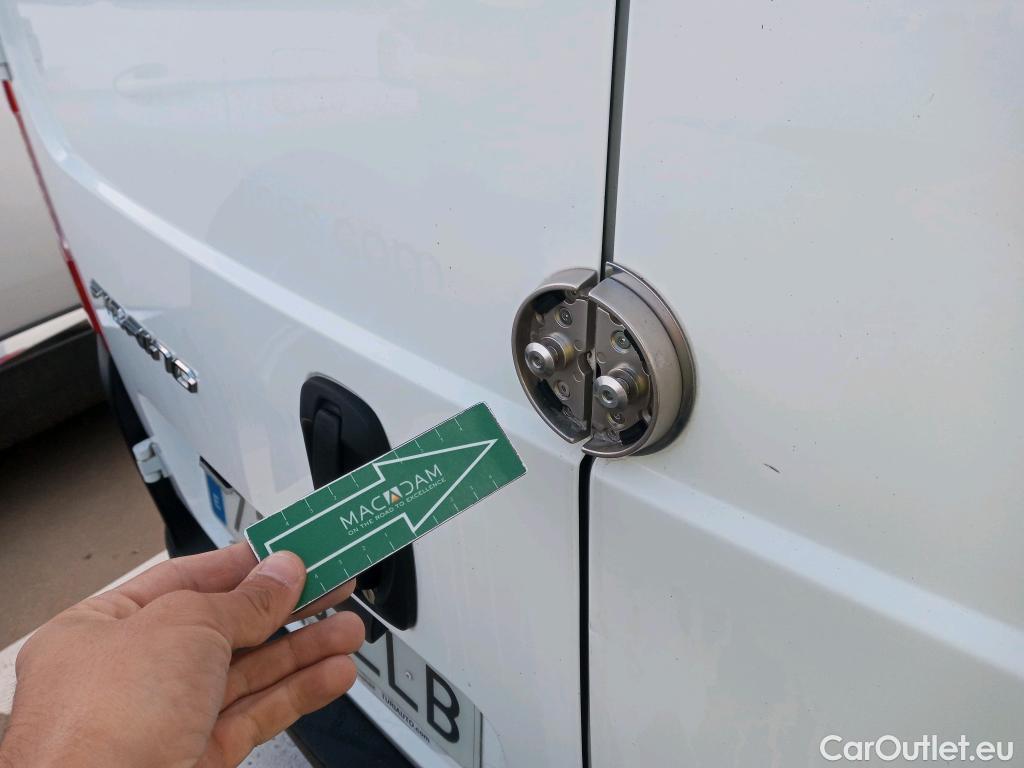  Fiat  Fiorino FIAT  / 2016 / 4P / furgón derivado de turismo Cargo SX N1 1.3 MJet 70 kW (95 CV) #42