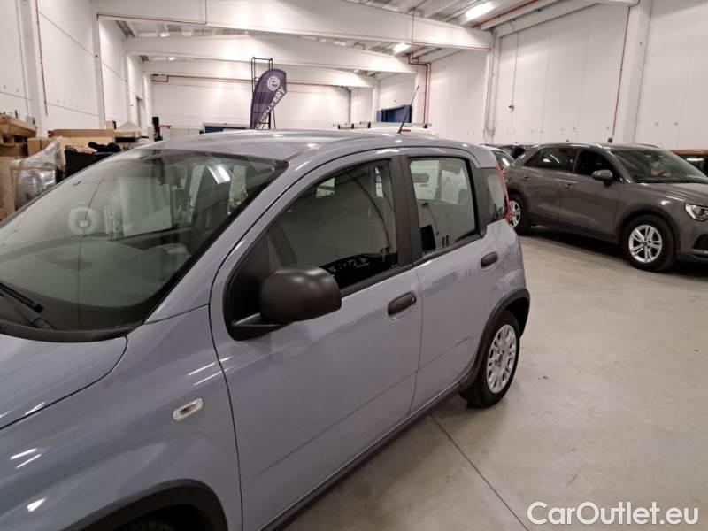 Fiat  Panda FIAT  / 2011 / 5P / BERLINA 1.0 FIREFLY 70CV SeS HYBRID #44