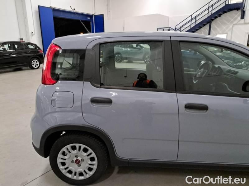 Fiat  Panda FIAT  / 2011 / 5P / BERLINA 1.0 FIREFLY 70CV SeS HYBRID #34