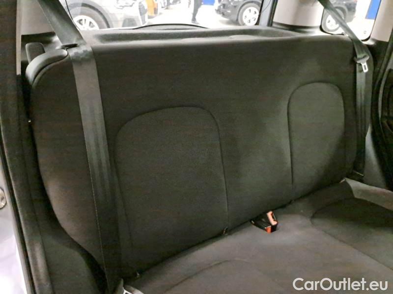 Fiat  Panda FIAT  / 2011 / 5P / BERLINA 1.0 FIREFLY 70CV SeS HYBRID #52