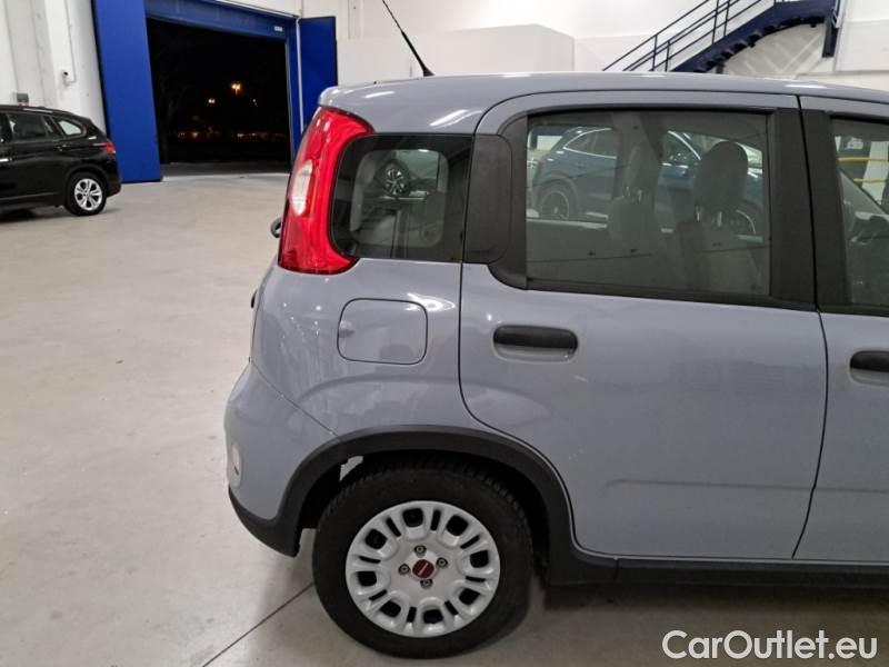 Fiat  Panda FIAT  / 2011 / 5P / BERLINA 1.0 FIREFLY 70CV SeS HYBRID #38