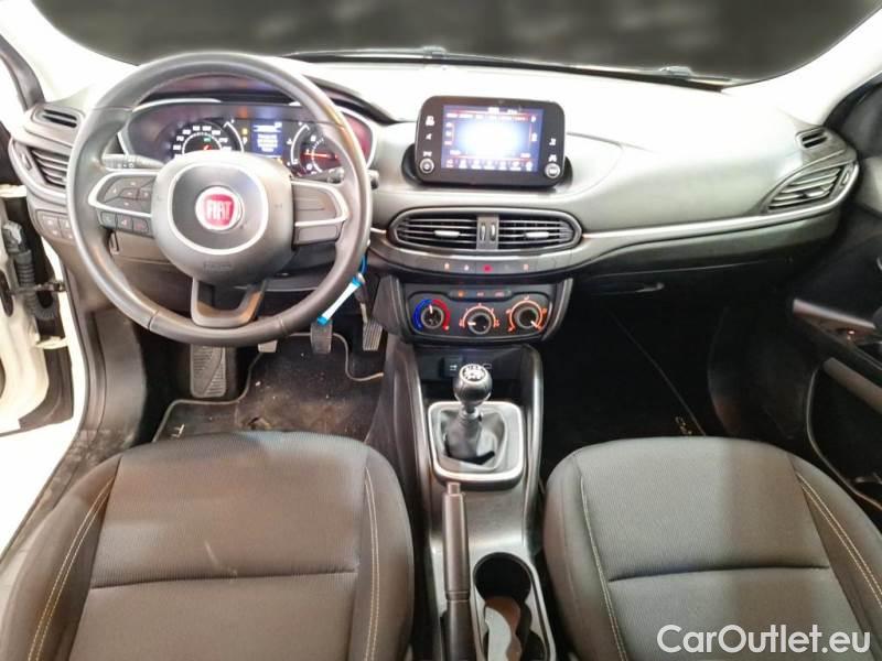 Fiat  Tipo FIAT  / 2015 / 5P / BERLINA 1.6 MJT 120CV 6M SeS MIRROR #3
