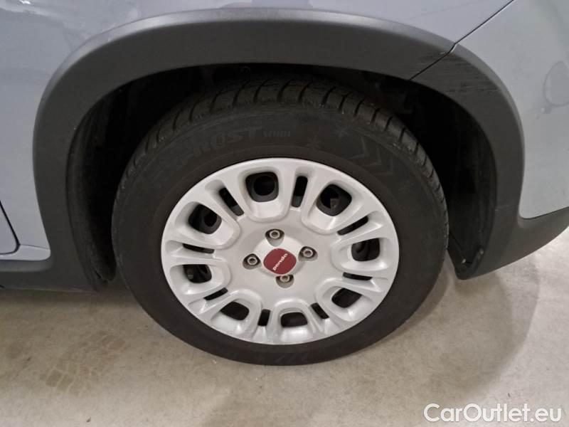 Fiat  Panda FIAT  / 2011 / 5P / BERLINA 1.0 FIREFLY 70CV SeS HYBRID #17