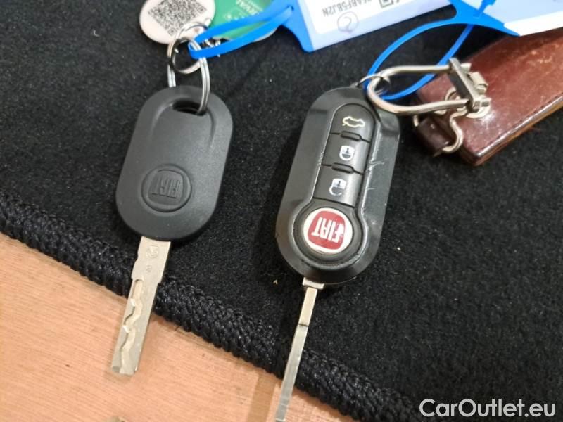 Fiat  Panda FIAT  / 2011 / 5P / BERLINA 1.0 FIREFLY 70CV SeS HYBRID #60