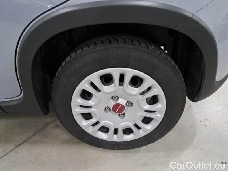Fiat  Panda FIAT  / 2011 / 5P / BERLINA 1.0 FIREFLY 70CV SeS HYBRID #19